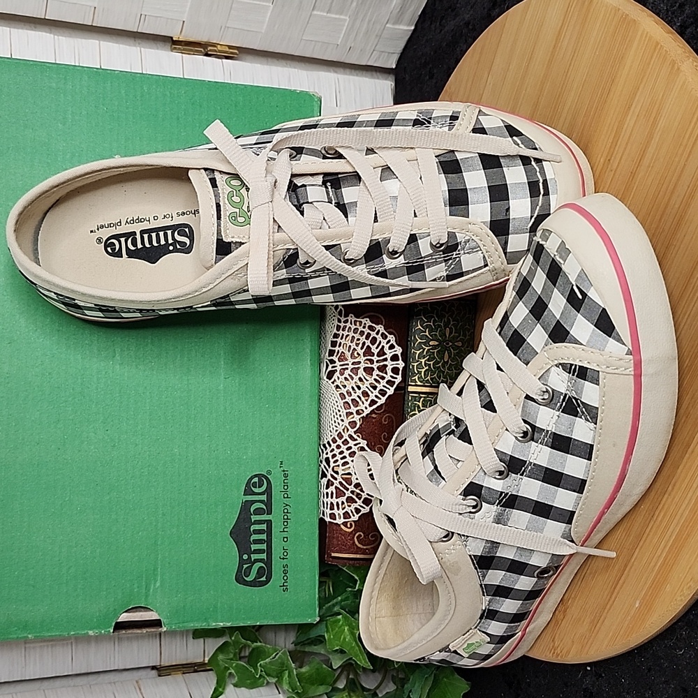 👉*VTG* SIMPLE ECO SNEAKS BLACK & WHITE GINGHAM PLAID SNEAKERS ~WOMEN'S SIZE 9.5